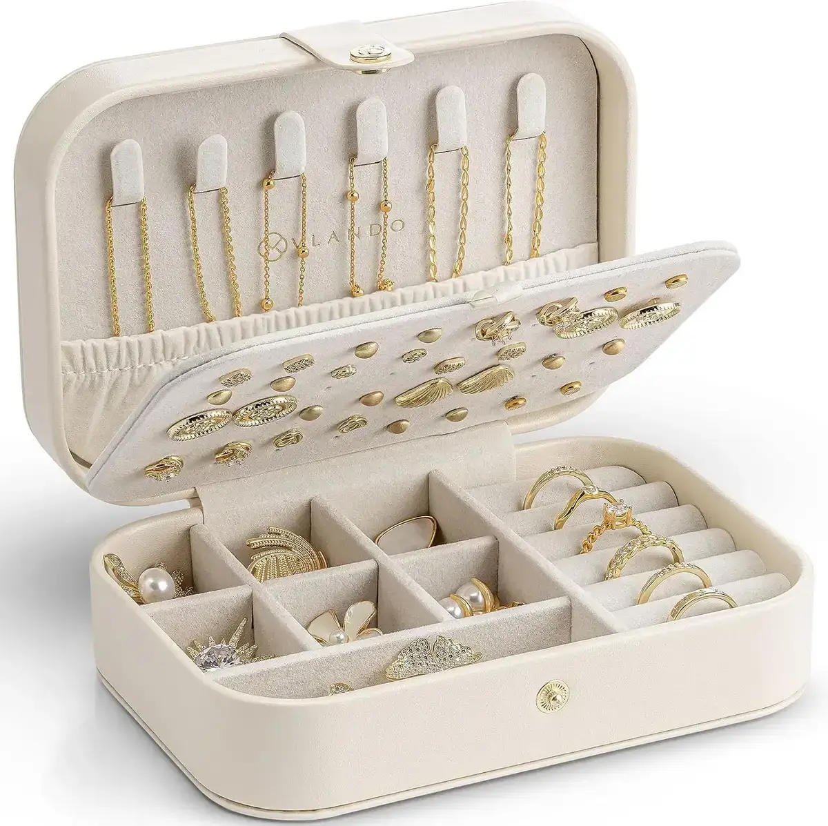 travel jewelry case holding rings and earrings